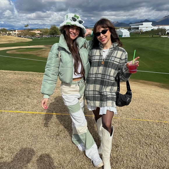 Meet your Posher, Micah - Picture 4 of 4